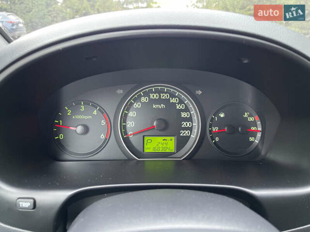 Серый Хендай H-1, объемом двигателя 2.5 л и пробегом 168 тыс. км за 17300 $, фото 44 на Automoto.ua