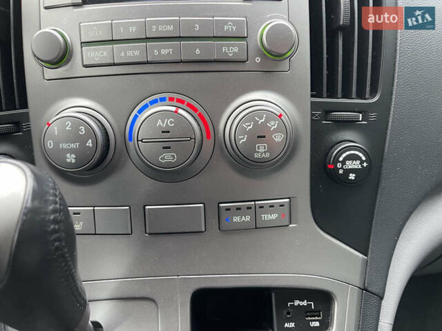 Серый Хендай H-1, объемом двигателя 2.5 л и пробегом 168 тыс. км за 17300 $, фото 47 на Automoto.ua