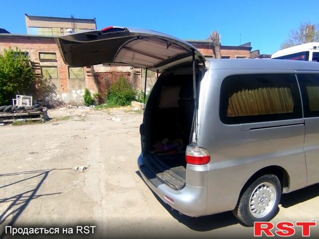 Сірий Хендай H-1, об'ємом двигуна 2.5 л та пробігом 312 тис. км за 5500 $, фото 8 на Automoto.ua