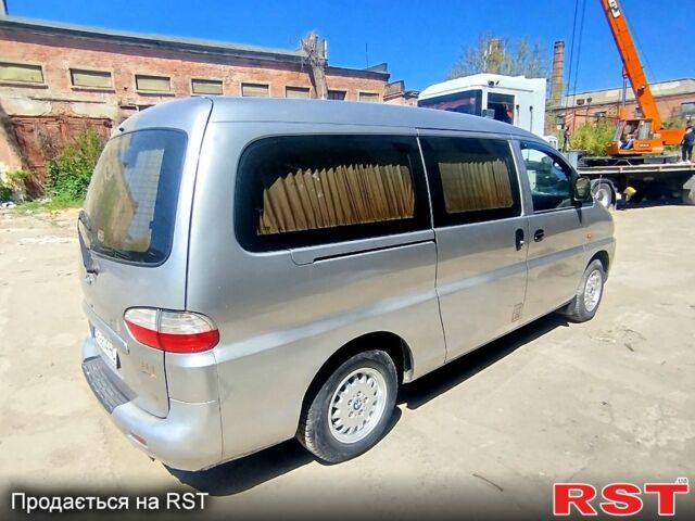 Сірий Хендай H-1, об'ємом двигуна 2.5 л та пробігом 312 тис. км за 5500 $, фото 6 на Automoto.ua