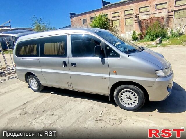 Сірий Хендай H-1, об'ємом двигуна 2.5 л та пробігом 312 тис. км за 5500 $, фото 11 на Automoto.ua