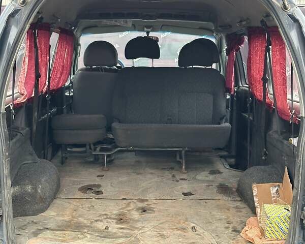 Синій Хендай H-1, об'ємом двигуна 2.35 л та пробігом 386 тис. км за 2500 $, фото 10 на Automoto.ua