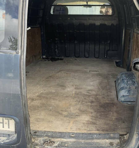 Синий Хендай H-1, объемом двигателя 2.48 л и пробегом 227 тыс. км за 2500 $, фото 2 на Automoto.ua