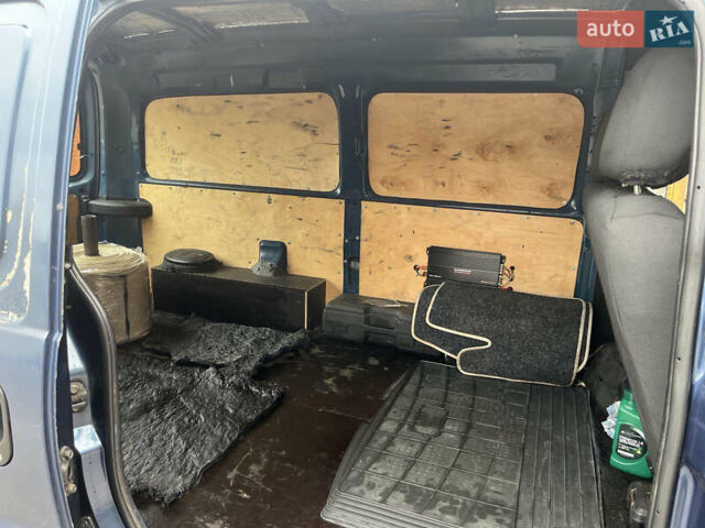 Синий Хендай H-1, объемом двигателя 2.5 л и пробегом 353 тыс. км за 5700 $, фото 9 на Automoto.ua