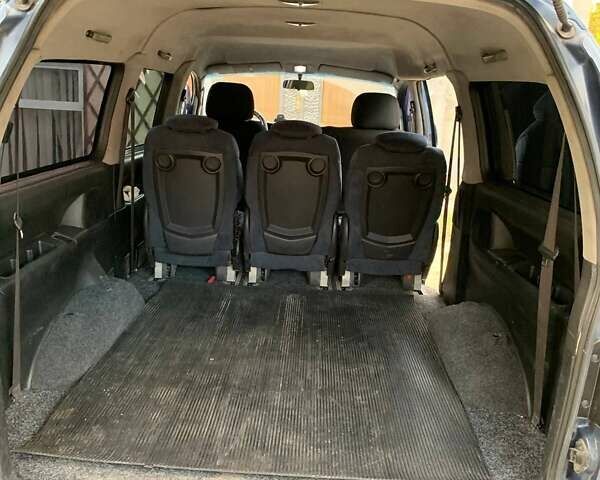 Синий Хендай H-1, объемом двигателя 2.48 л и пробегом 250 тыс. км за 5200 $, фото 3 на Automoto.ua