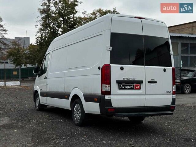 Хендай H350 2016 в Киеве на Automoto.ua Белый Хендай H350, объемом двигателя 2.5 л и пробегом 350 тыс. км за 11500 $, фото 7 на Automoto.ua