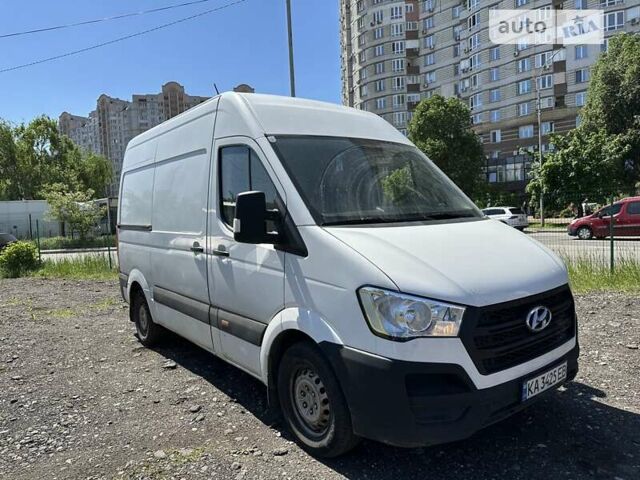 Білий Хендай H350, об'ємом двигуна 2.5 л та пробігом 325 тис. км за 12500 $, фото 2 на Automoto.ua