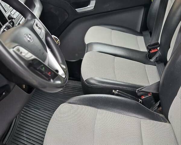 Хендай H350 2018 в Борисполе на Automoto.ua Серый Хендай H350, объемом двигателя 2.5 л и пробегом 103 тыс. км за 20000 $, фото 4 на Automoto.ua