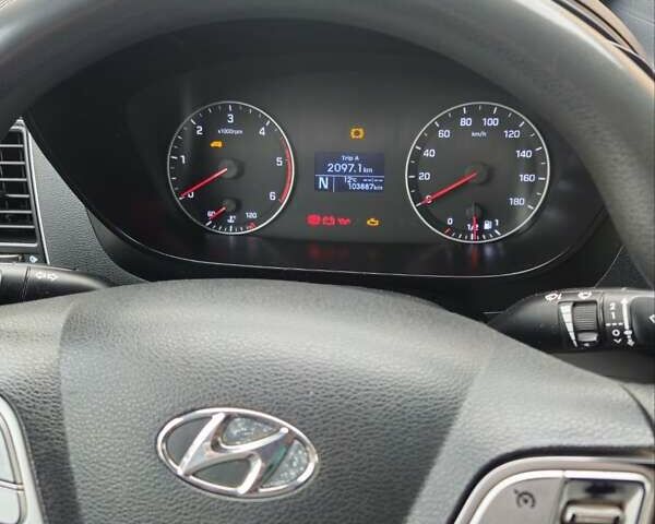 Хендай H350 2018 в Борисполе на Automoto.ua Серый Хендай H350, объемом двигателя 2.5 л и пробегом 103 тыс. км за 20000 $, фото 8 на Automoto.ua