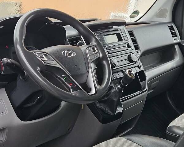 Хендай H350 2018 в Борисполе на Automoto.ua Серый Хендай H350, объемом двигателя 2.5 л и пробегом 103 тыс. км за 20000 $, фото 5 на Automoto.ua