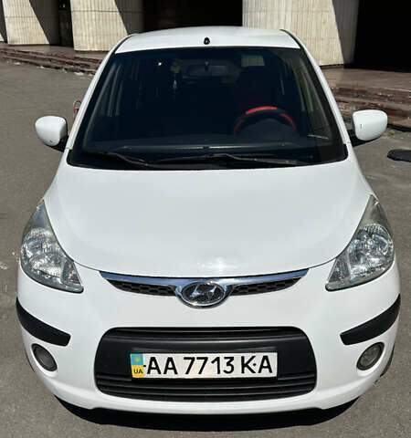 Белый Хендай и10, объемом двигателя 1.2 л и пробегом 140 тыс. км за 6200 $, фото 5 на Automoto.ua