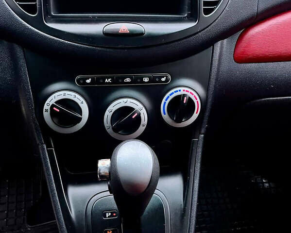 Белый Хендай и10, объемом двигателя 1.1 л и пробегом 169 тыс. км за 5800 $, фото 7 на Automoto.ua