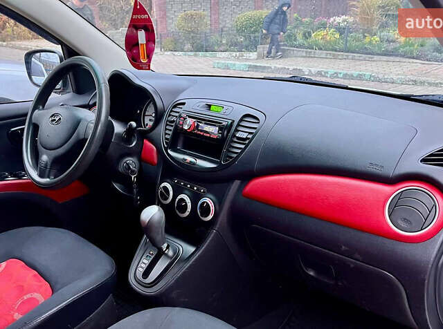 Белый Хендай и10, объемом двигателя 1.1 л и пробегом 169 тыс. км за 5800 $, фото 4 на Automoto.ua