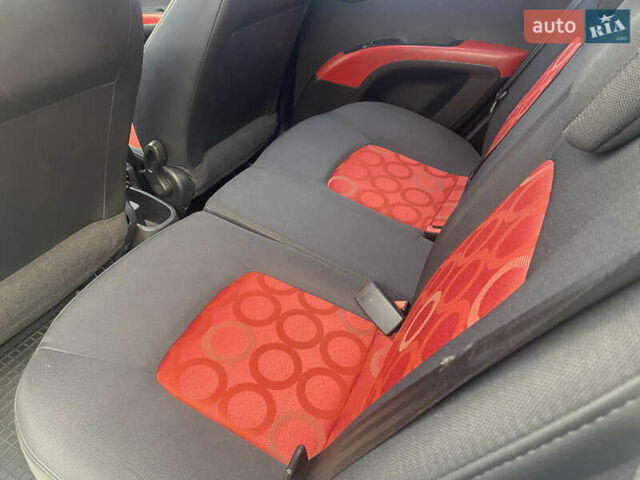 Белый Хендай и10, объемом двигателя 1.25 л и пробегом 163 тыс. км за 6200 $, фото 17 на Automoto.ua