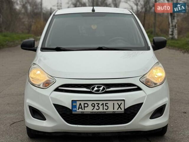Белый Хендай и10, объемом двигателя 1.09 л и пробегом 160 тыс. км за 4500 $, фото 14 на Automoto.ua
