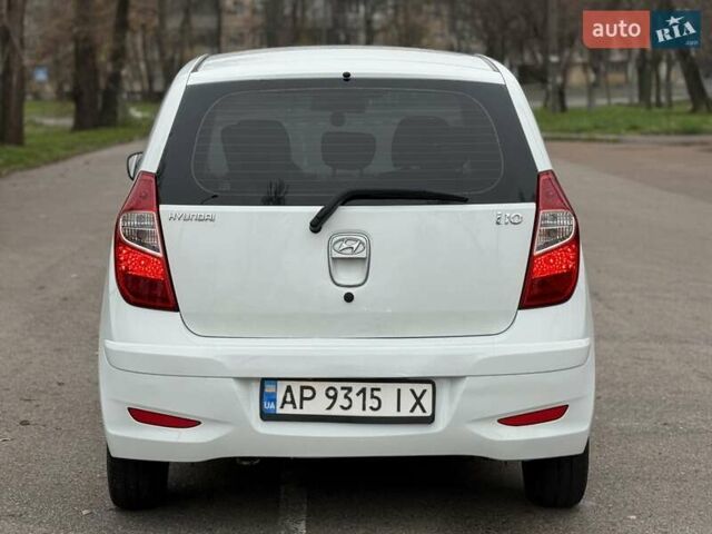 Белый Хендай и10, объемом двигателя 1.09 л и пробегом 160 тыс. км за 4500 $, фото 9 на Automoto.ua