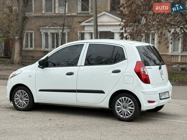 Белый Хендай и10, объемом двигателя 1.09 л и пробегом 160 тыс. км за 4500 $, фото 7 на Automoto.ua