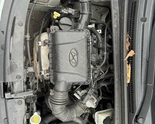 Белый Хендай и10, объемом двигателя 1.09 л и пробегом 160 тыс. км за 4500 $, фото 34 на Automoto.ua