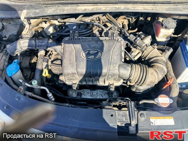 Белый Хендай и10, объемом двигателя 1.1 л и пробегом 121 тыс. км за 6500 $, фото 4 на Automoto.ua