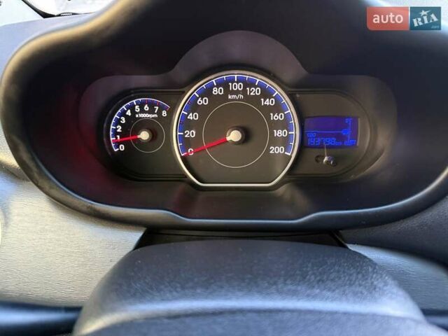 Белый Хендай и10, объемом двигателя 1.09 л и пробегом 193 тыс. км за 4950 $, фото 15 на Automoto.ua