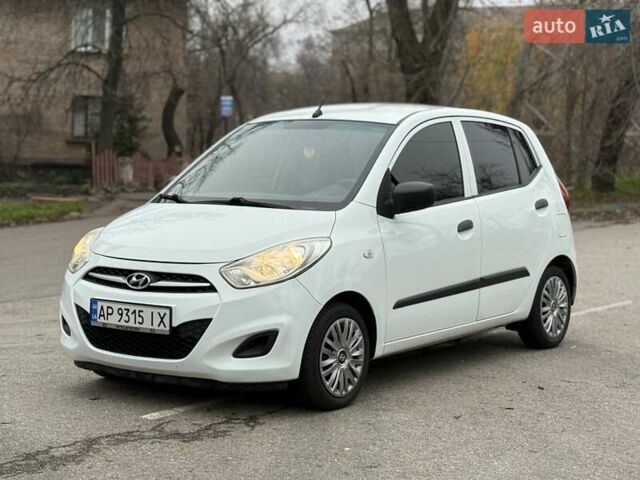 Белый Хендай и10, объемом двигателя 1.09 л и пробегом 160 тыс. км за 4500 $, фото 1 на Automoto.ua