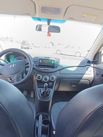 Білий Хендай і10, об'ємом двигуна 1.09 л та пробігом 162 тис. км за 4600 $, фото 17 на Automoto.ua