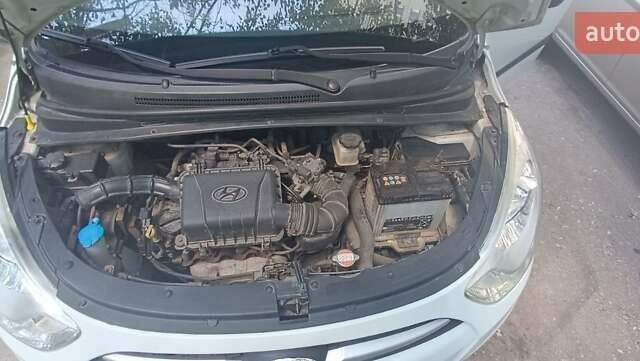 Білий Хендай і10, об'ємом двигуна 1.09 л та пробігом 162 тис. км за 4600 $, фото 18 на Automoto.ua