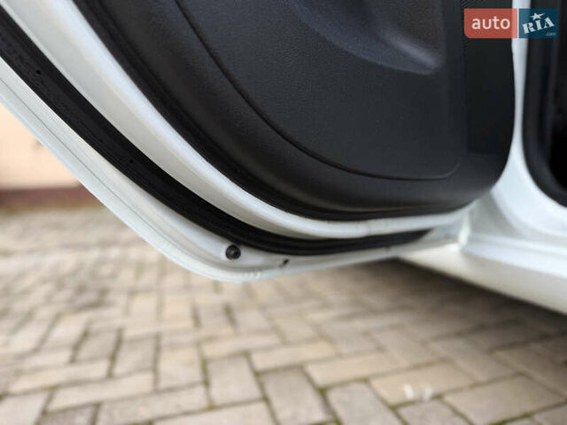 Білий Хендай і10, об'ємом двигуна 1.2 л та пробігом 49 тис. км за 7900 $, фото 94 на Automoto.ua