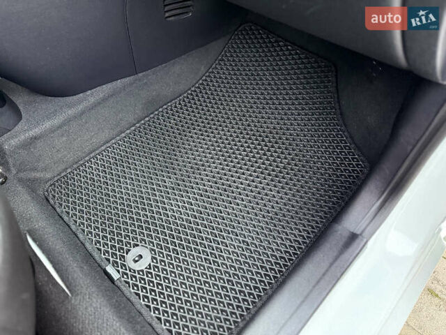 Білий Хендай і10, об'ємом двигуна 1.2 л та пробігом 49 тис. км за 7900 $, фото 81 на Automoto.ua