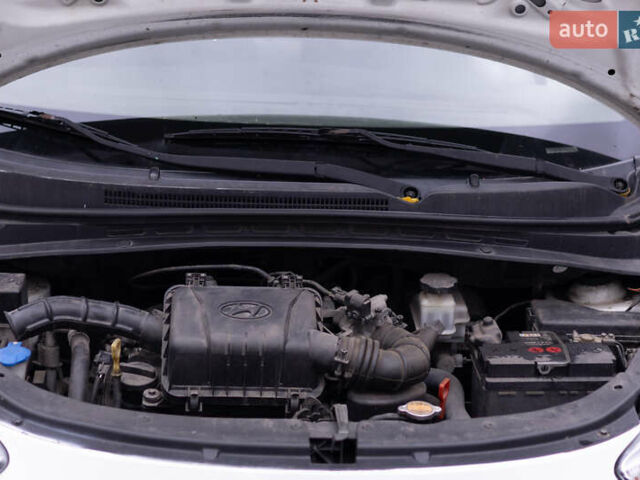 Хендай и10 2013 в Кременчуге на Automoto.ua Белый Хендай и10, объемом двигателя 1.09 л и пробегом 76 тыс. км за 6000 $, фото 20 на Automoto.ua