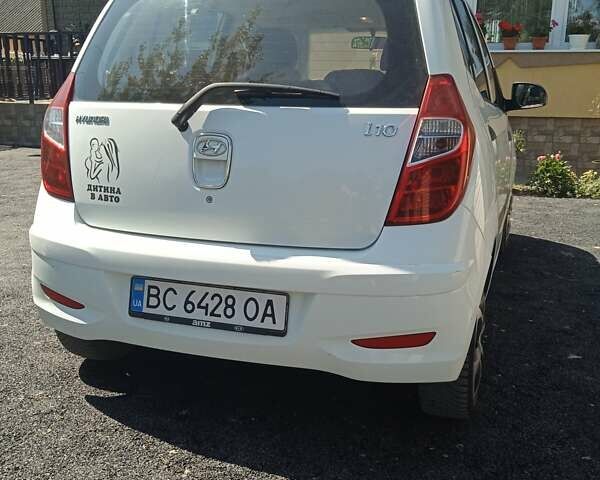 Білий Хендай і10, об'ємом двигуна 1.09 л та пробігом 56 тис. км за 5400 $, фото 3 на Automoto.ua
