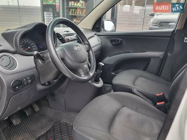 Білий Хендай і10, об'ємом двигуна 1.1 л та пробігом 87 тис. км за 5799 $, фото 38 на Automoto.ua