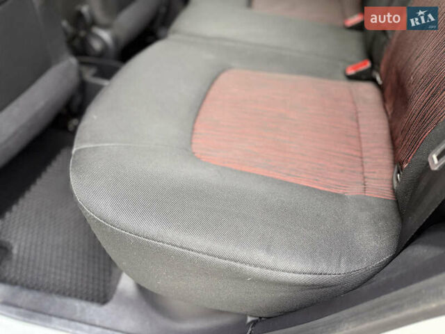 Білий Хендай і10, об'ємом двигуна 1.2 л та пробігом 49 тис. км за 7900 $, фото 86 на Automoto.ua