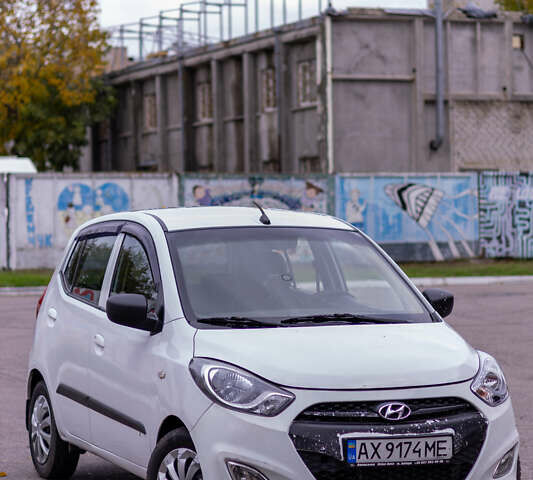 Хендай и10 2013 в Кременчуге на Automoto.ua Белый Хендай и10, объемом двигателя 1.09 л и пробегом 76 тыс. км за 6000 $, фото 5 на Automoto.ua
