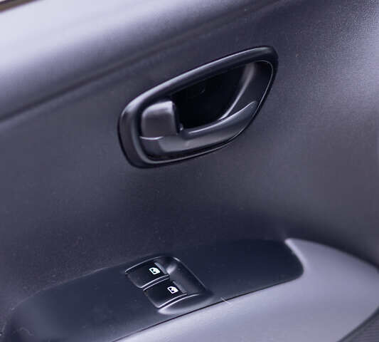 Хендай и10 2013 в Кременчуге на Automoto.ua Белый Хендай и10, объемом двигателя 1.09 л и пробегом 76 тыс. км за 6000 $, фото 16 на Automoto.ua