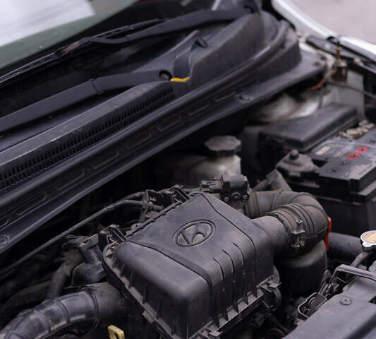 Хендай и10 2013 в Кременчуге на Automoto.ua Белый Хендай и10, объемом двигателя 1.09 л и пробегом 76 тыс. км за 6000 $, фото 21 на Automoto.ua