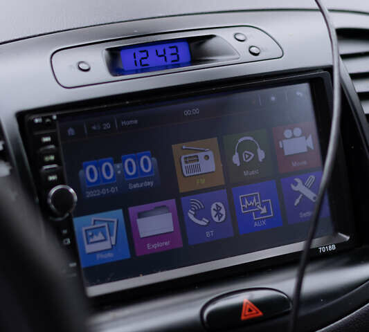 Хендай и10 2013 в Кременчуге на Automoto.ua Белый Хендай и10, объемом двигателя 1.09 л и пробегом 76 тыс. км за 6000 $, фото 18 на Automoto.ua