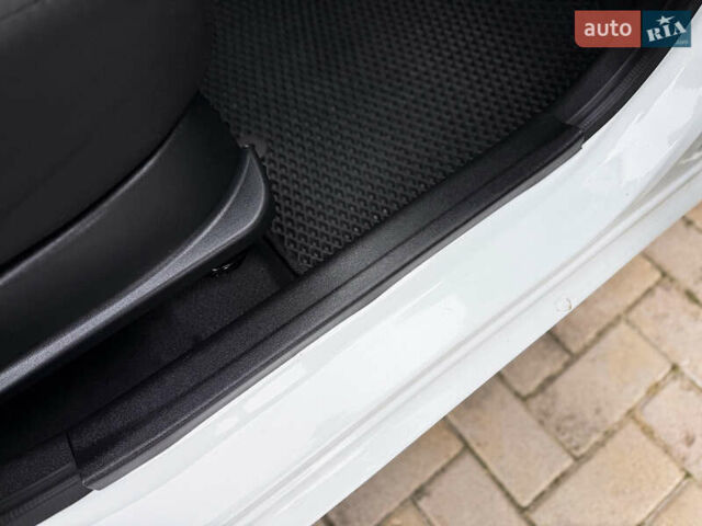 Білий Хендай і10, об'ємом двигуна 1.2 л та пробігом 49 тис. км за 7900 $, фото 68 на Automoto.ua