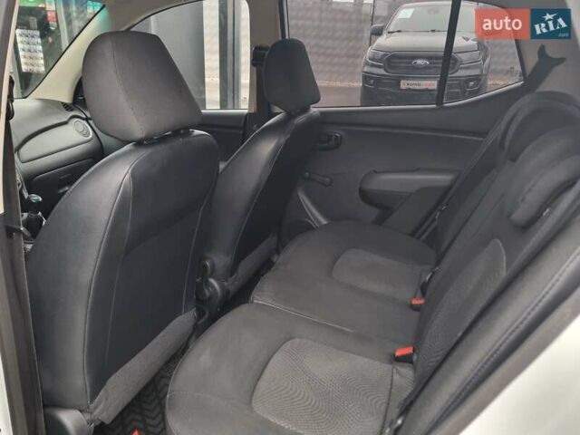 Білий Хендай і10, об'ємом двигуна 1.1 л та пробігом 87 тис. км за 5799 $, фото 43 на Automoto.ua