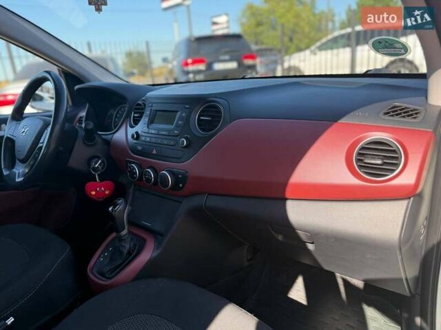 Белый Хендай и10, объемом двигателя 1.25 л и пробегом 77 тыс. км за 10800 $, фото 27 на Automoto.ua