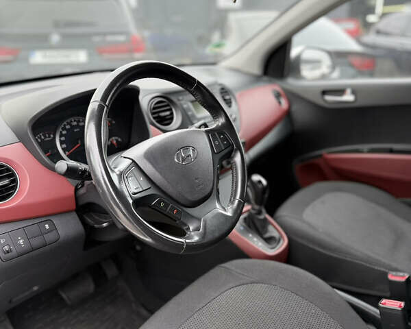 Белый Хендай и10, объемом двигателя 1.25 л и пробегом 77 тыс. км за 9799 $, фото 10 на Automoto.ua