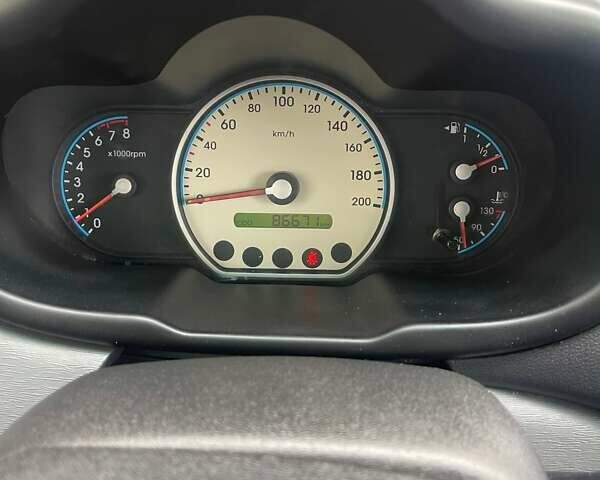 Бежевый Хендай и10, объемом двигателя 1.2 л и пробегом 87 тыс. км за 4999 $, фото 2 на Automoto.ua