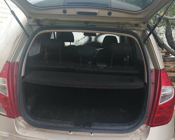 Бежевый Хендай и10, объемом двигателя 1.25 л и пробегом 120 тыс. км за 2500 $, фото 9 на Automoto.ua