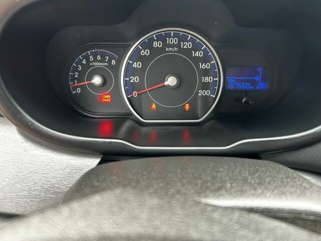 Бежевый Хендай и10, объемом двигателя 1.1 л и пробегом 137 тыс. км за 4800 $, фото 7 на Automoto.ua