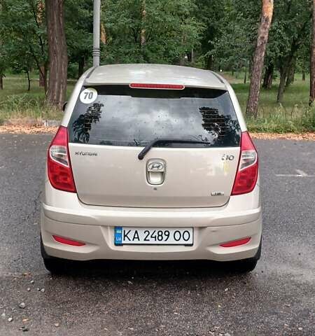 Бежевий Хендай і10, об'ємом двигуна 1.25 л та пробігом 116 тис. км за 5900 $, фото 4 на Automoto.ua