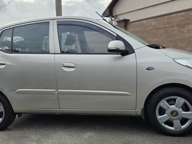 Бежевый Хендай и10, объемом двигателя 1.2 л и пробегом 130 тыс. км за 6500 $, фото 7 на Automoto.ua