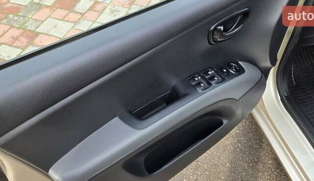 Бежевый Хендай и10, объемом двигателя 1.09 л и пробегом 131 тыс. км за 6666 $, фото 19 на Automoto.ua