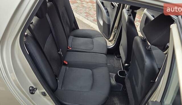 Бежевый Хендай и10, объемом двигателя 1.09 л и пробегом 131 тыс. км за 6666 $, фото 29 на Automoto.ua