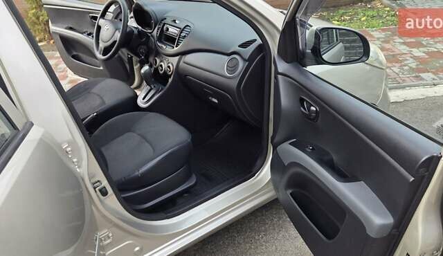 Бежевый Хендай и10, объемом двигателя 1.09 л и пробегом 131 тыс. км за 6666 $, фото 36 на Automoto.ua