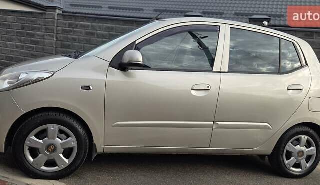 Бежевый Хендай и10, объемом двигателя 1.09 л и пробегом 131 тыс. км за 6666 $, фото 18 на Automoto.ua